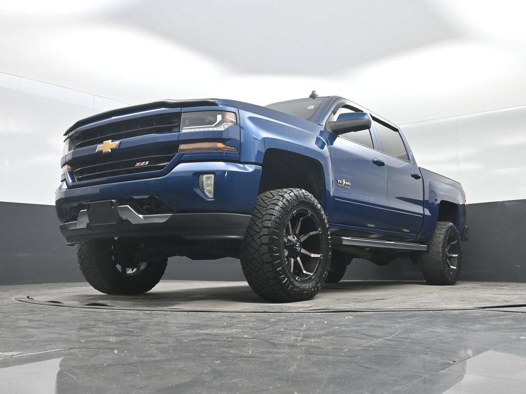 Used 2018 Chevrolet Silverado 1500 LT w/ Texas Edition AWD/4WD image 25