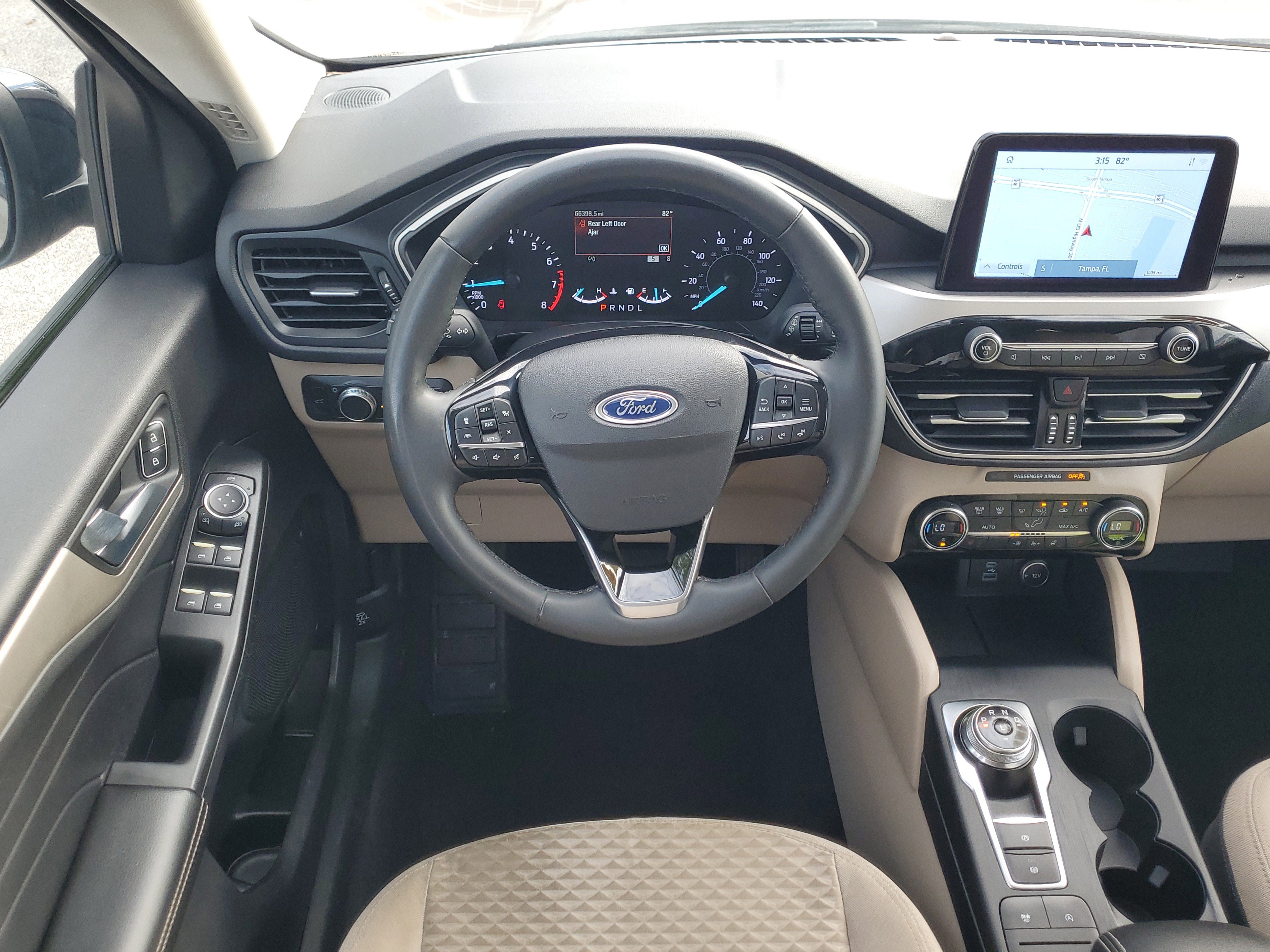 Used 2021 Ford Escape SE w/ SE Sport Appearance Package image 18