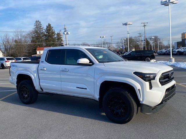 Used 2024 Toyota Tacoma SR5 AWD/4WD image 7