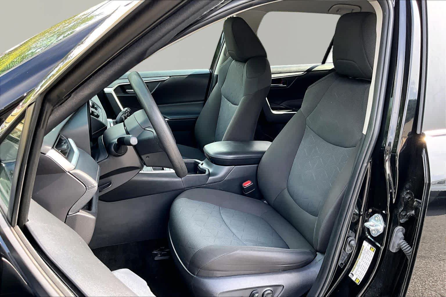 Certified 2025 Toyota RAV4 XLE AWD/4WD image 8