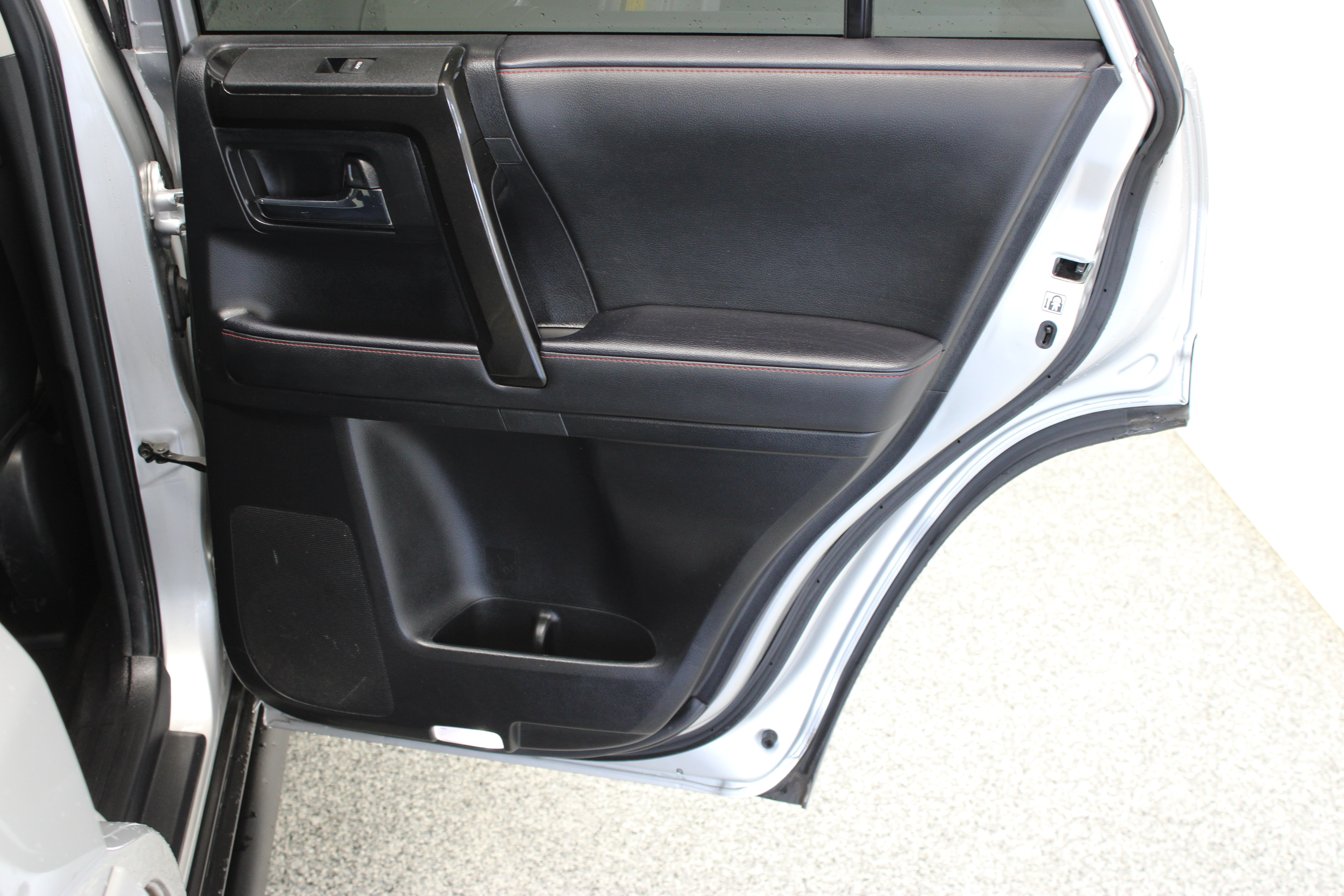Used 2023 Toyota 4Runner TRD Off-Road Premium w/ Moonroof Package AWD/4WD image 35