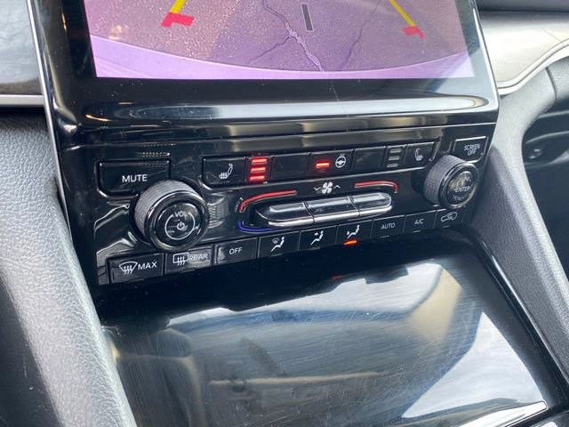 Used 2023 Jeep Grand Cherokee Limited AWD/4WD image 14