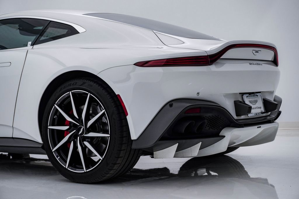 Used 2019 Aston Martin V8 Vantage Coupe image 24
