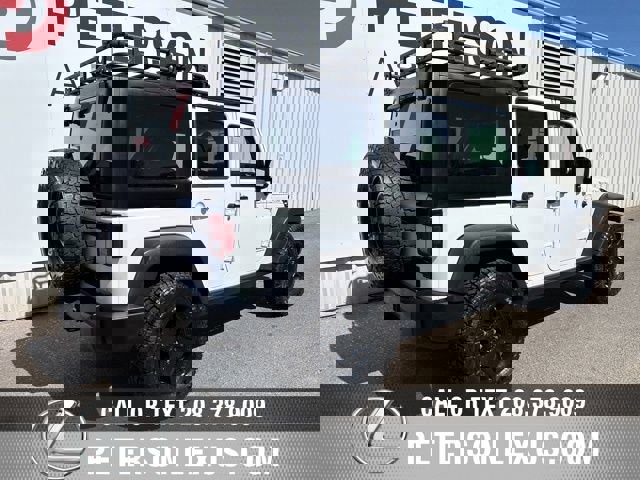 Used 2015 Jeep Wrangler Unlimited Rubicon image 4