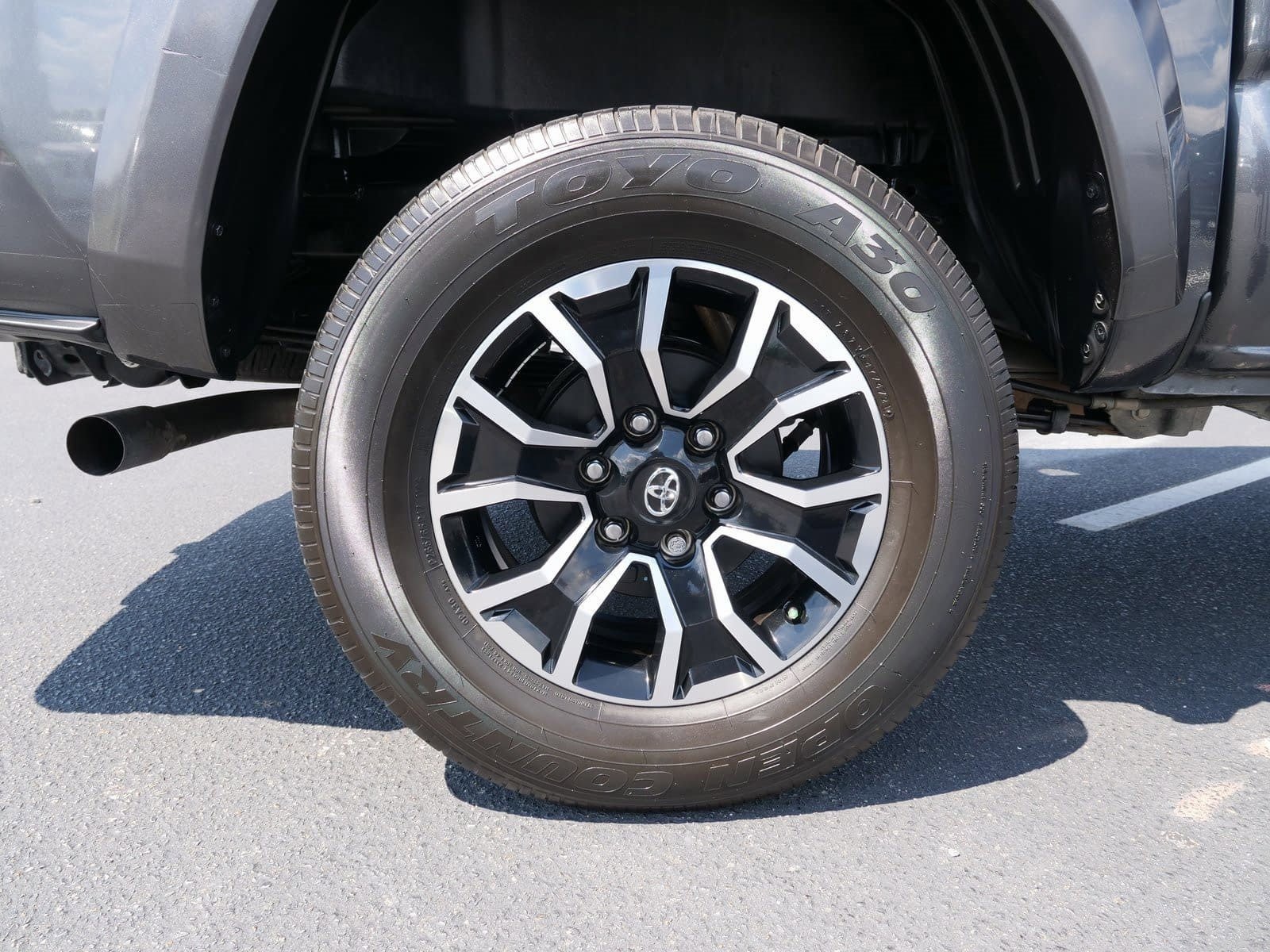 Used 2022 Toyota Tacoma TRD Sport image 11