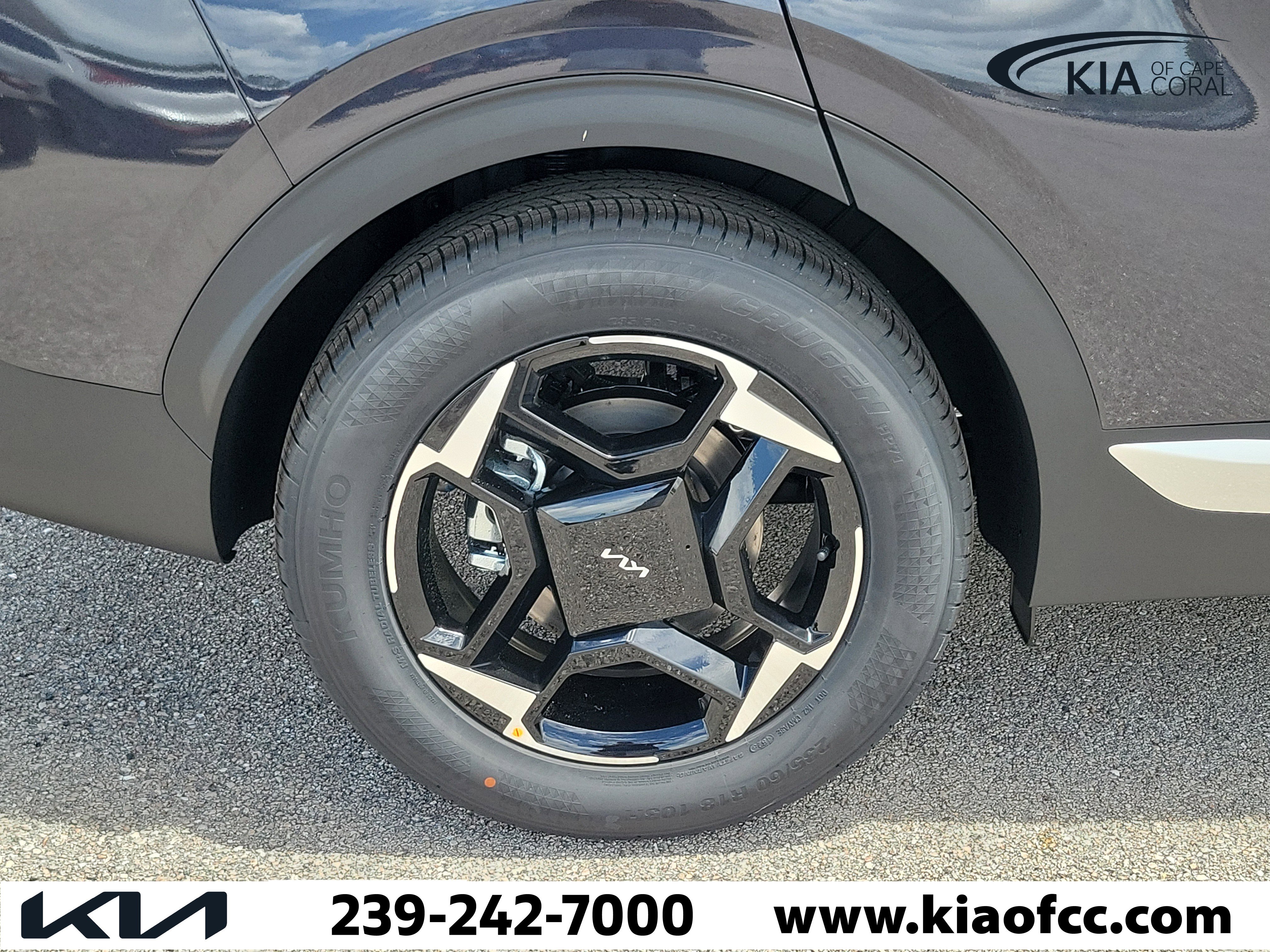 New 2026 Kia Sportage EX FWD image 9