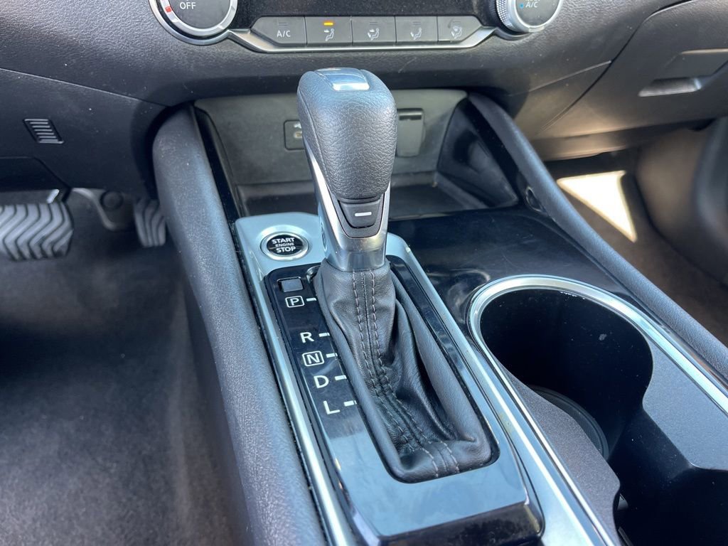 Used 2024 Nissan Altima 2.5 SV image 14