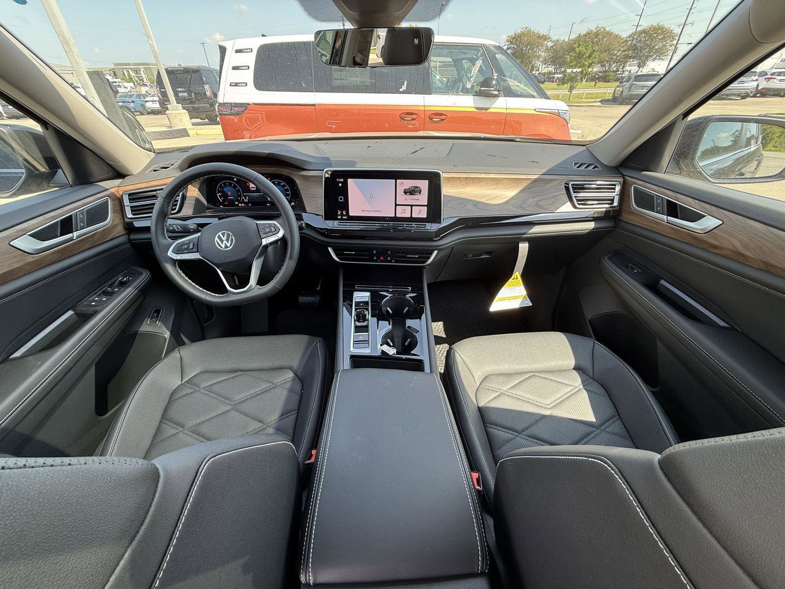 New 2026 Volkswagen Atlas SE image 12