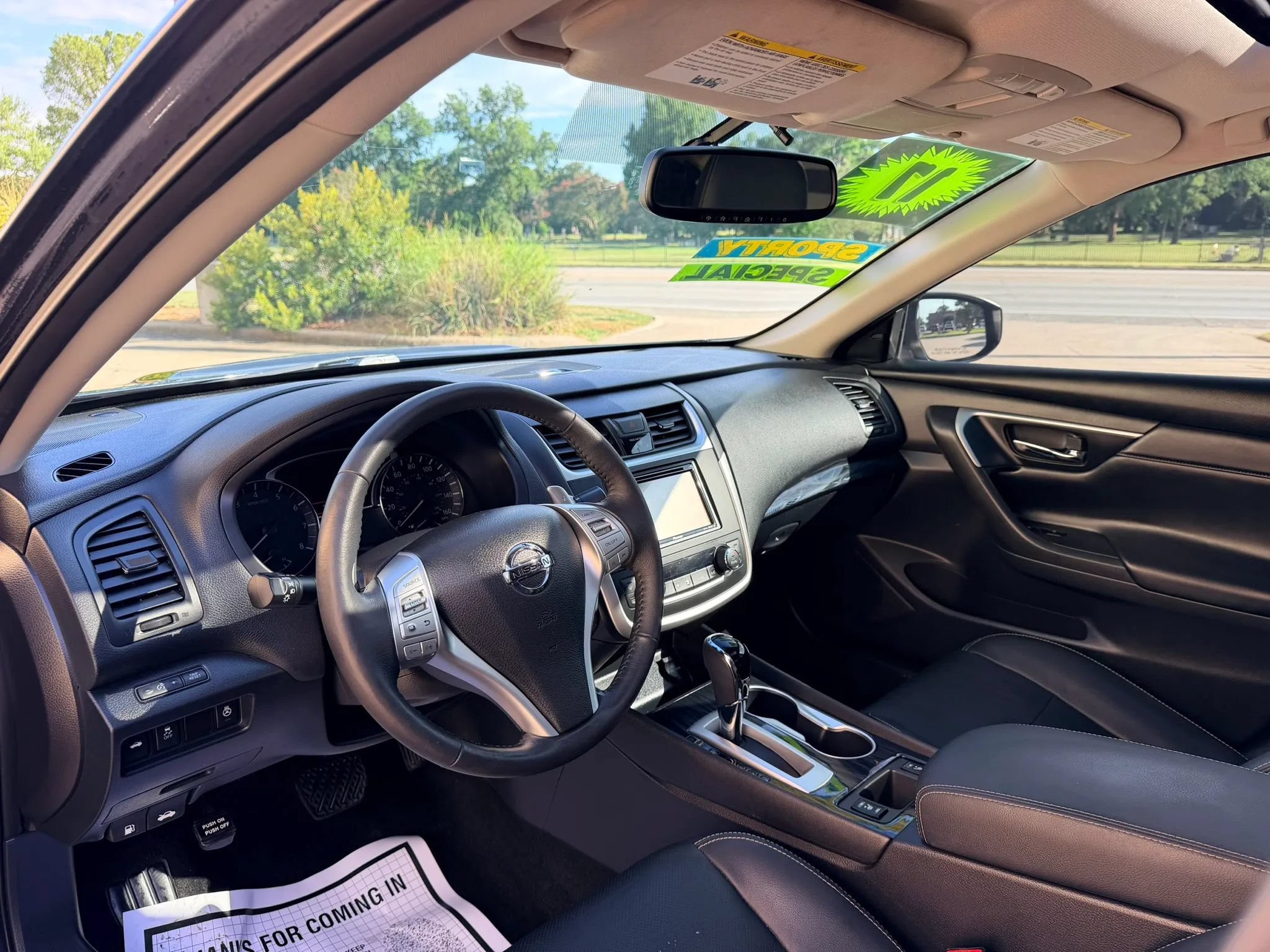 Used 2017 Nissan Altima 3.5 SL FWD image 9
