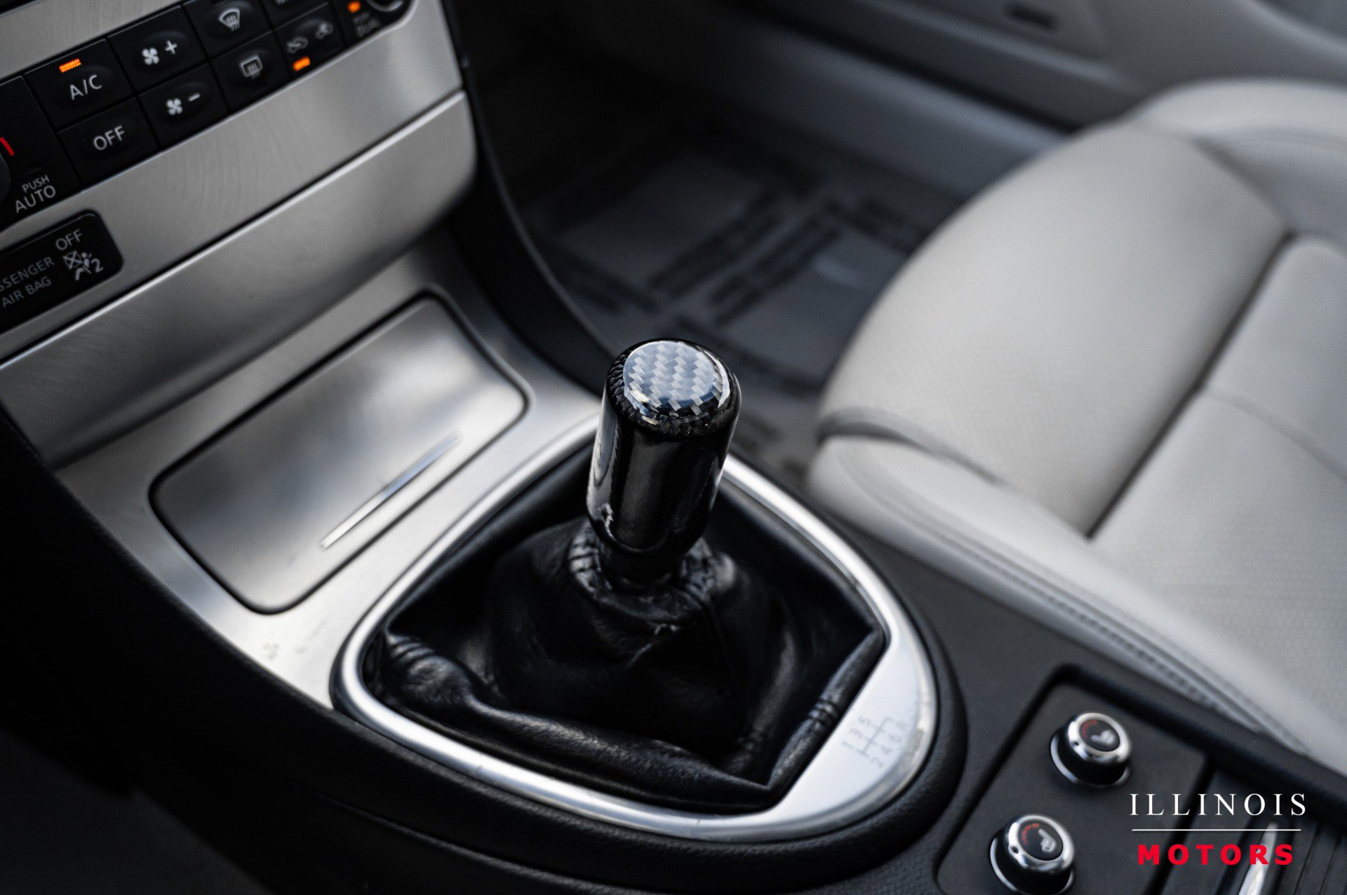 Used 2013 INFINITI G37 Sport image 29