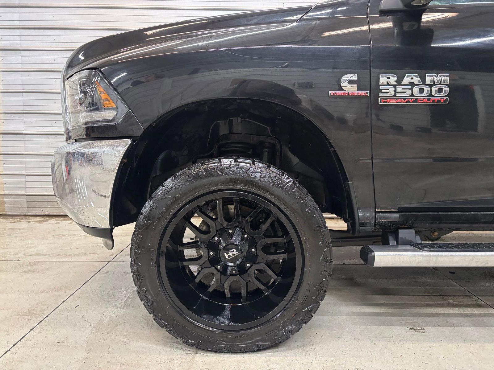 Used 2016 RAM 3500 Tradesman w/ Chrome Appearance Group image 4