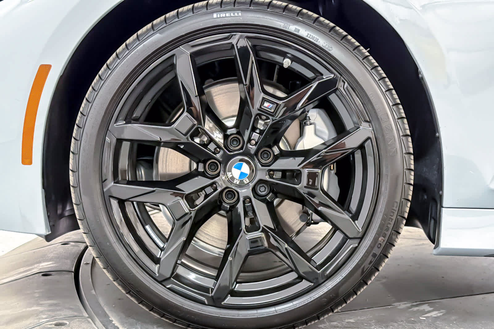 New 2026 BMW 330i xDrive Sedan w/ M Sport Package AWD/4WD image 24