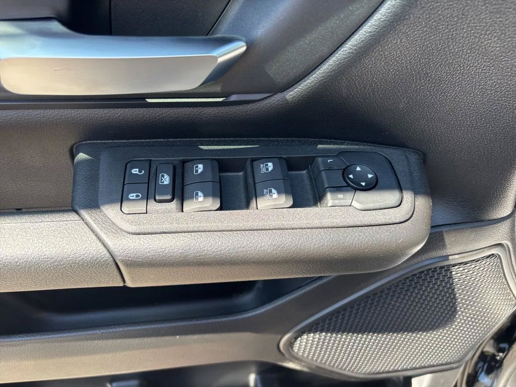 New 2026 RAM 1500 Express AWD/4WD image 23