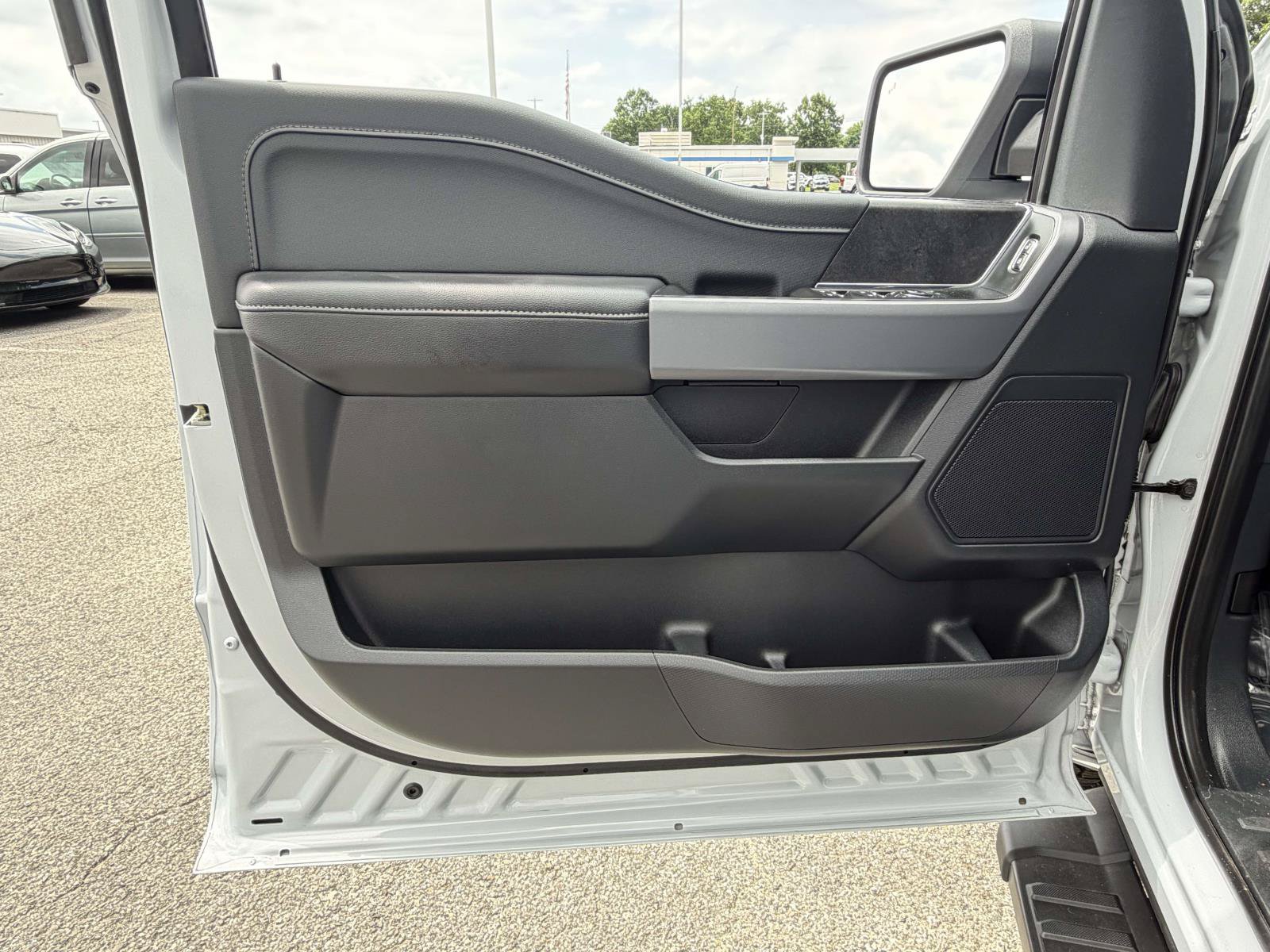 Used 2025 Ford F150 XLT w/ Equipment Group 302A MID AWD/4WD image 18