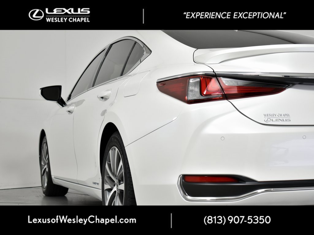 Used 2020 Lexus ES 300h w/ Premium Package image 9