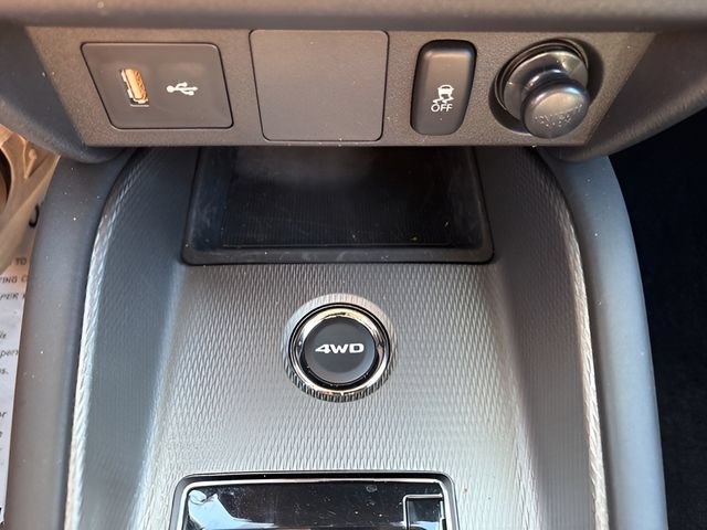 Used 2024 Mitsubishi Outlander Sport ES AWD/4WD image 15