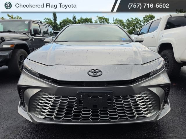 Used 2025 Toyota Camry XSE FWD image 2
