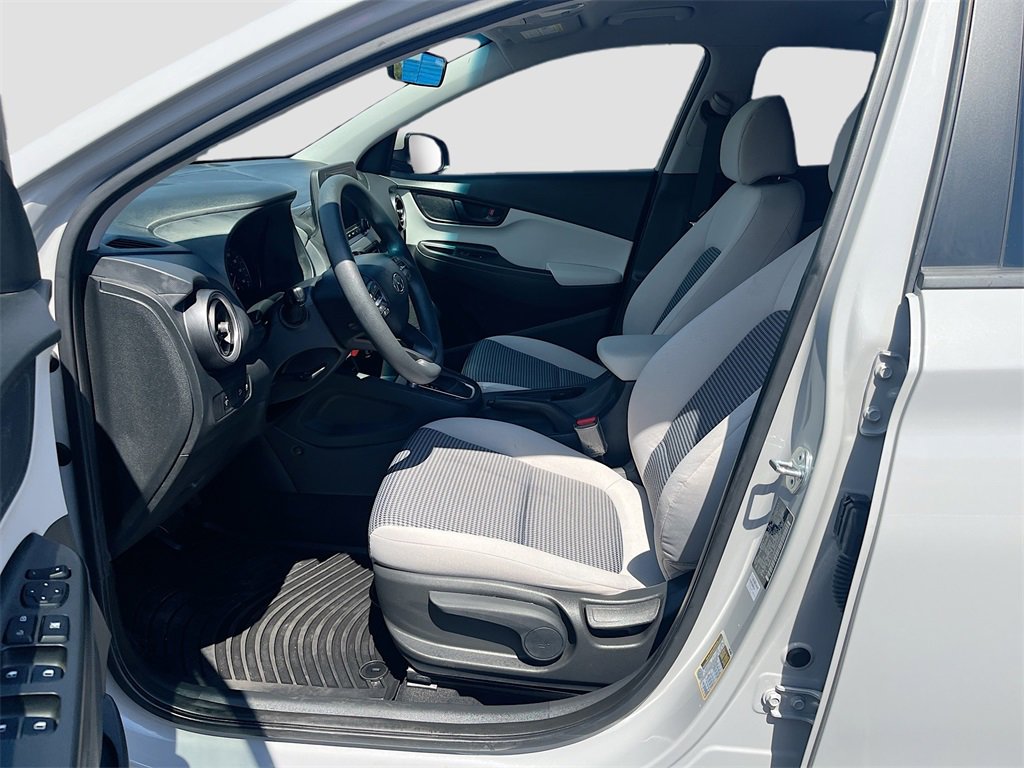 Used 2023 Hyundai Kona SE image 20