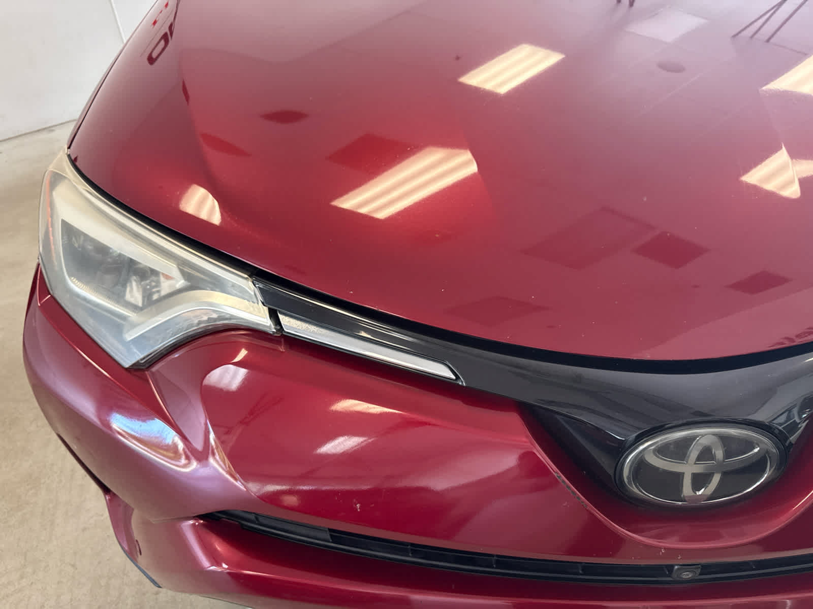 Used 2018 Toyota RAV4 Limited w/ Advanced Technology Package AWD/4WD image 7