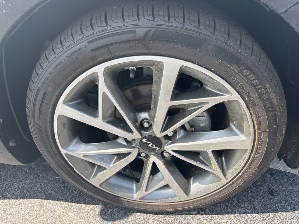 Used 2022 Kia Niro Touring Special Edition FWD image 9