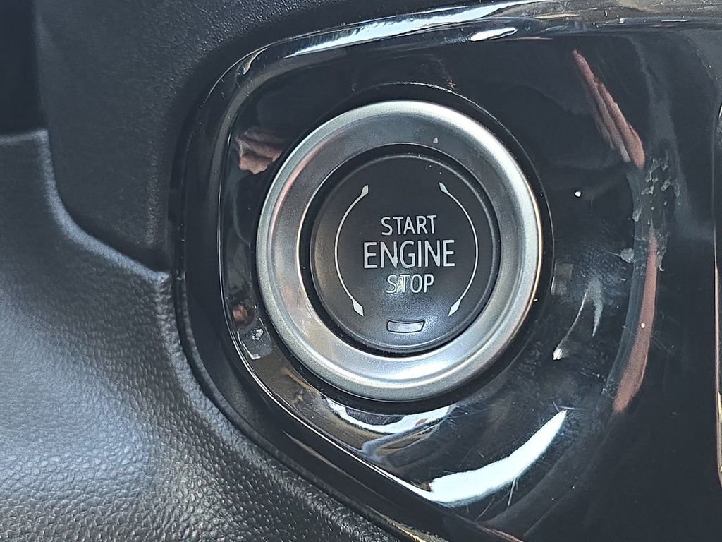 Certified 2025 Chevrolet Silverado 1500 LT image 17