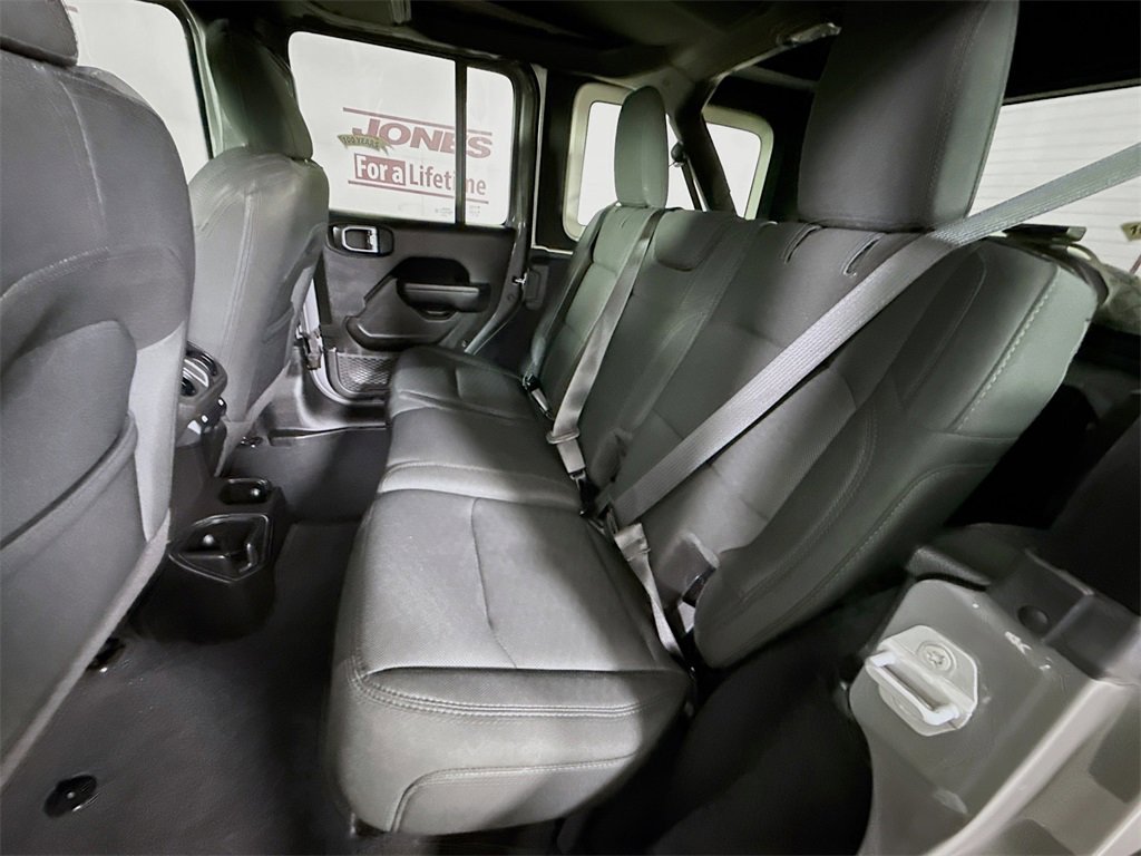 Used 2022 Jeep Wrangler Unlimited Sport image 27