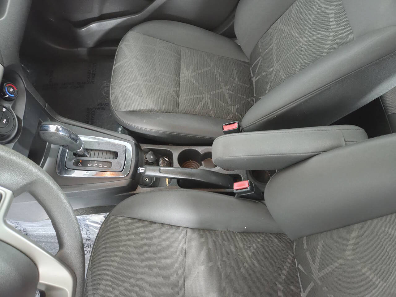 Used 2012 Ford Fiesta SE w/ Super Fuel Economy Pkg FWD image 17