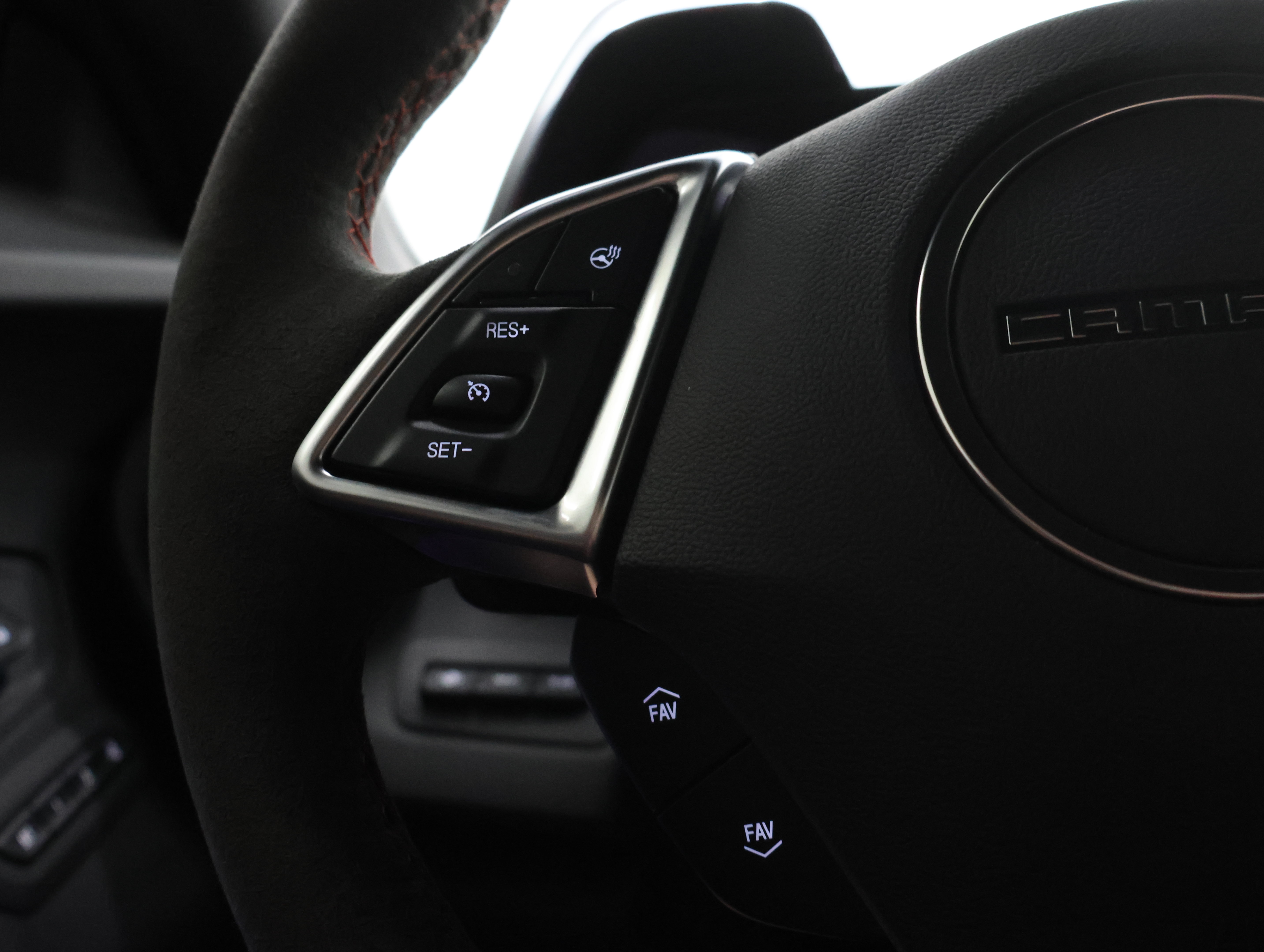 Used 2020 Chevrolet Camaro ZL1 RWD image 15