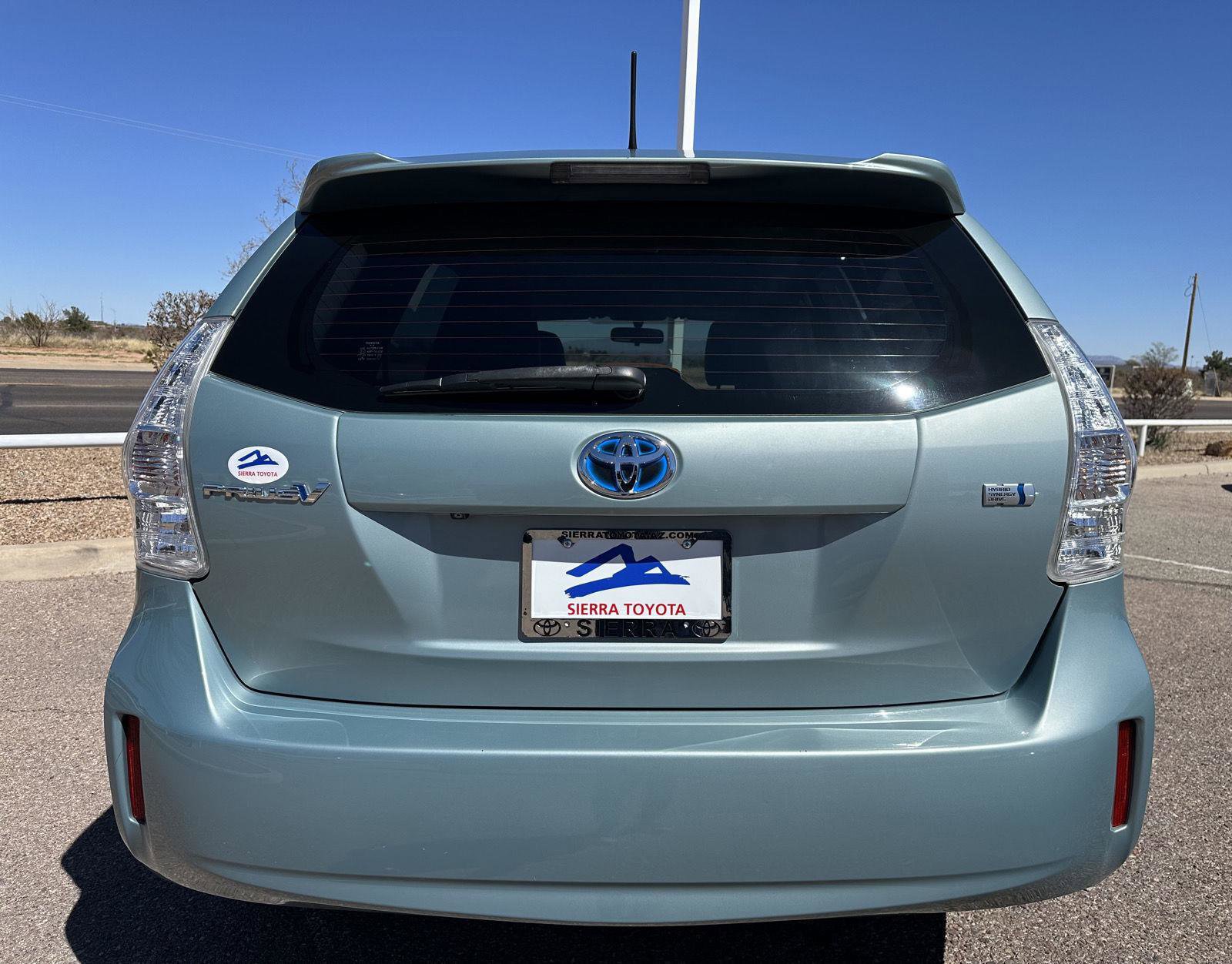 Used 2014 Toyota Prius V Three image 4