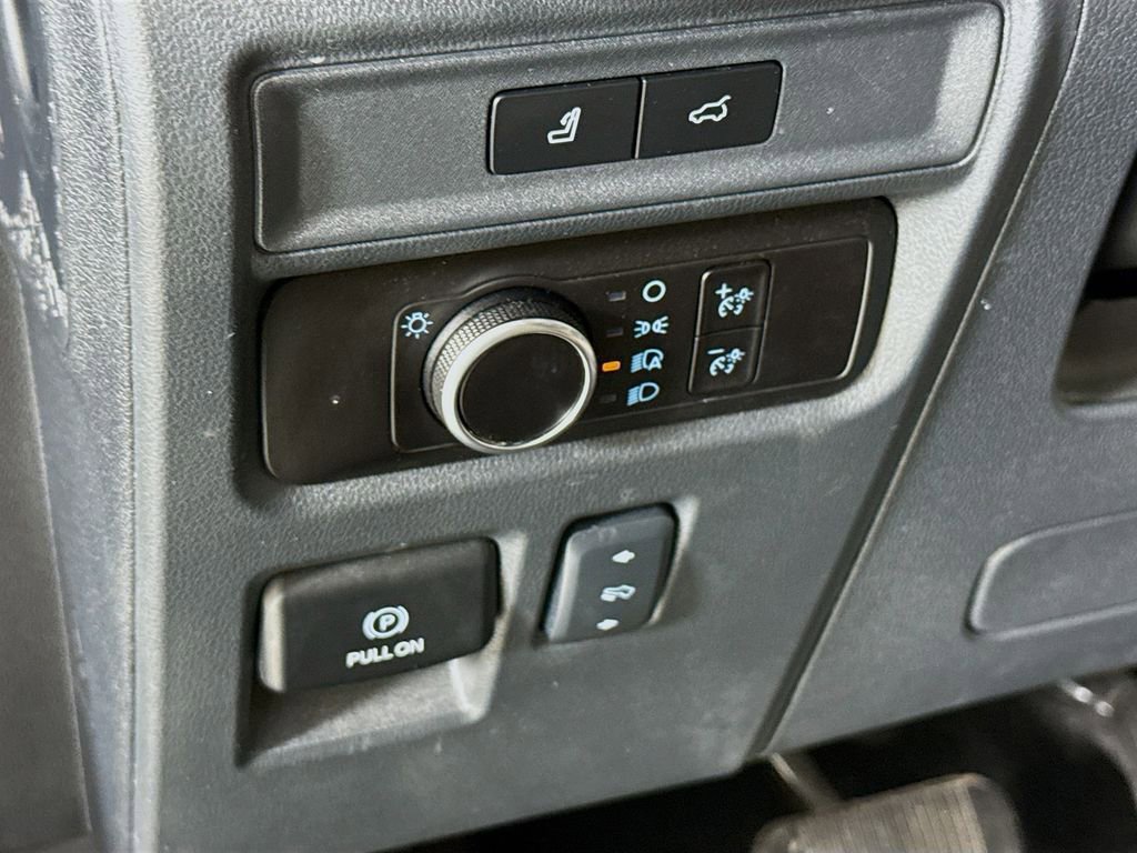 Used 2023 Ford Expedition Max XLT AWD/4WD image 12