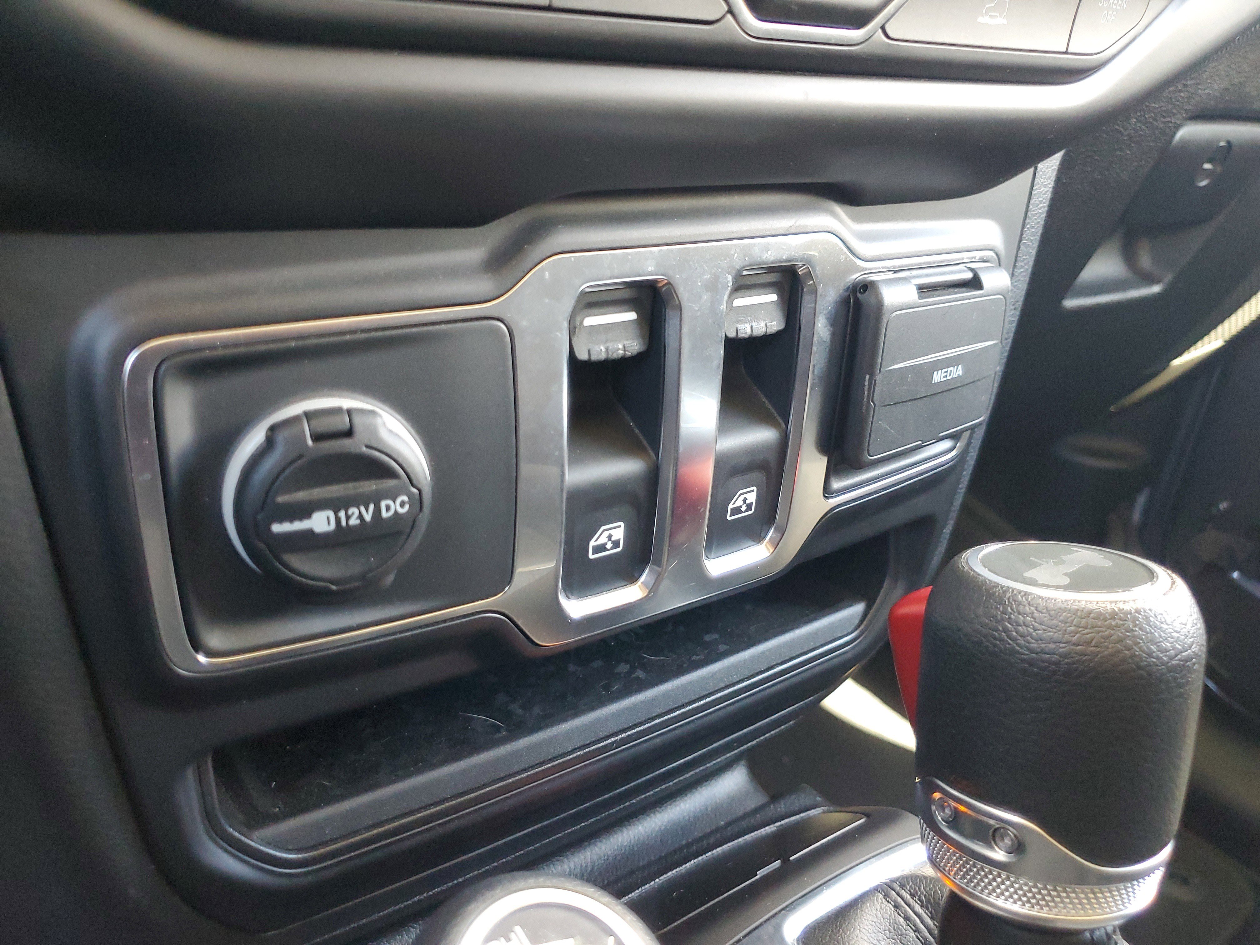 Used 2022 Jeep Wrangler Sport S image 25