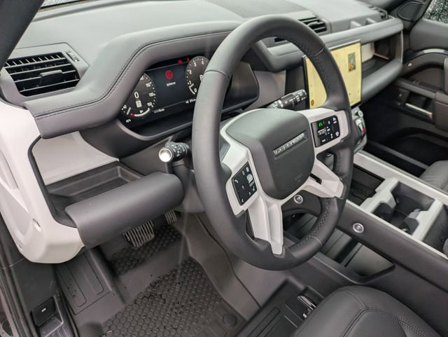New 2026 Land Rover Defender 110 X-Dynamic SE image 7