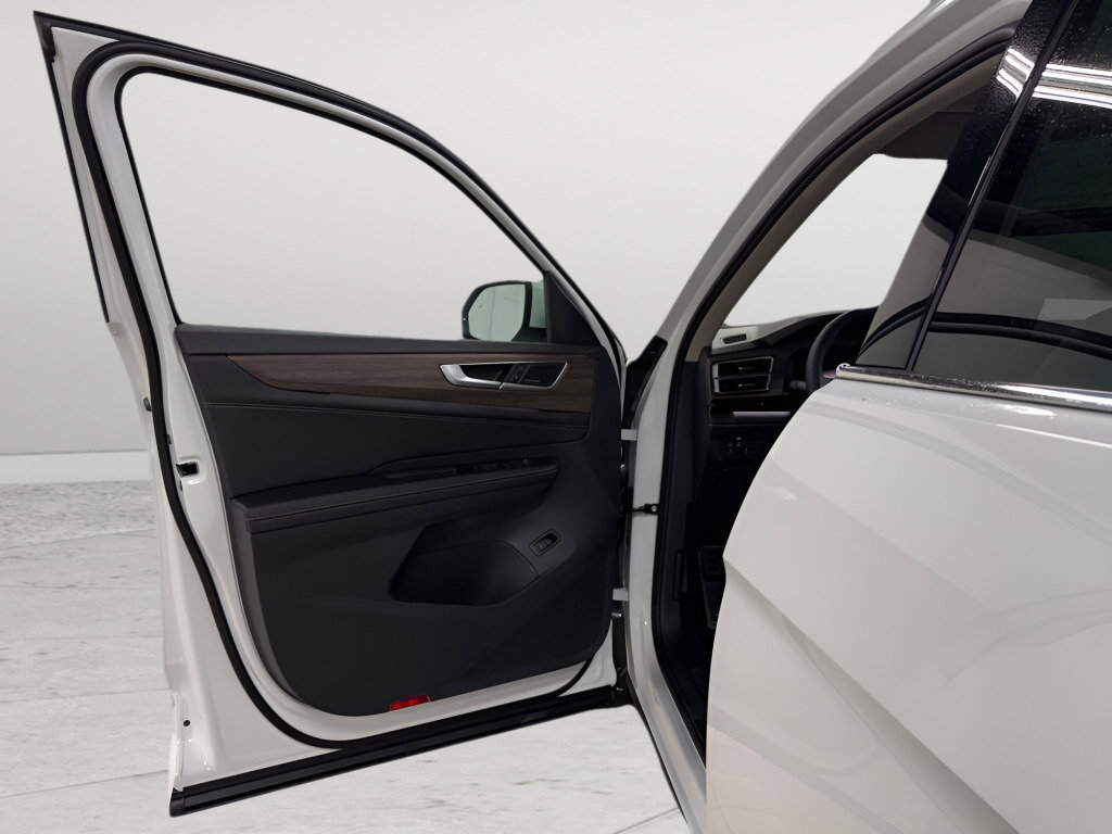 New 2026 Volkswagen Atlas SEL Premium R-Line image 19