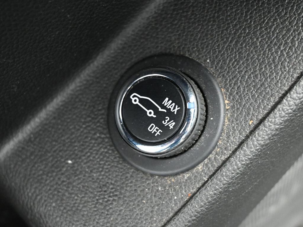 Used 2023 Chevrolet Traverse LT image 20