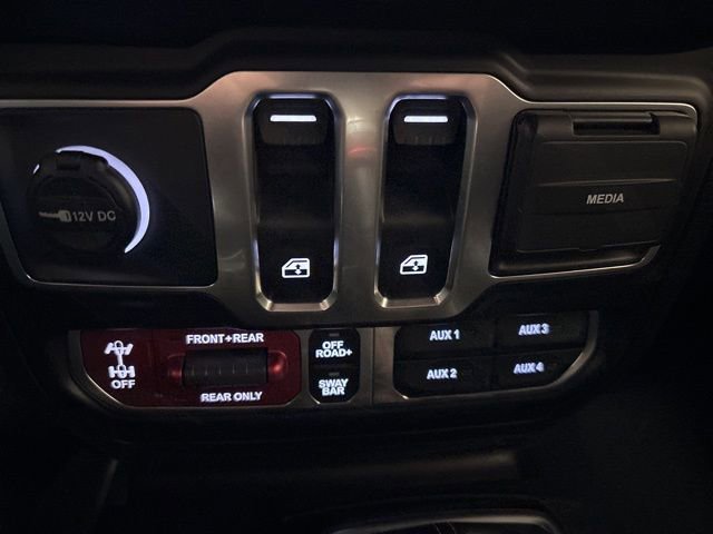 Used 2023 Jeep Wrangler Rubicon w/ LED Lighting Group image 21