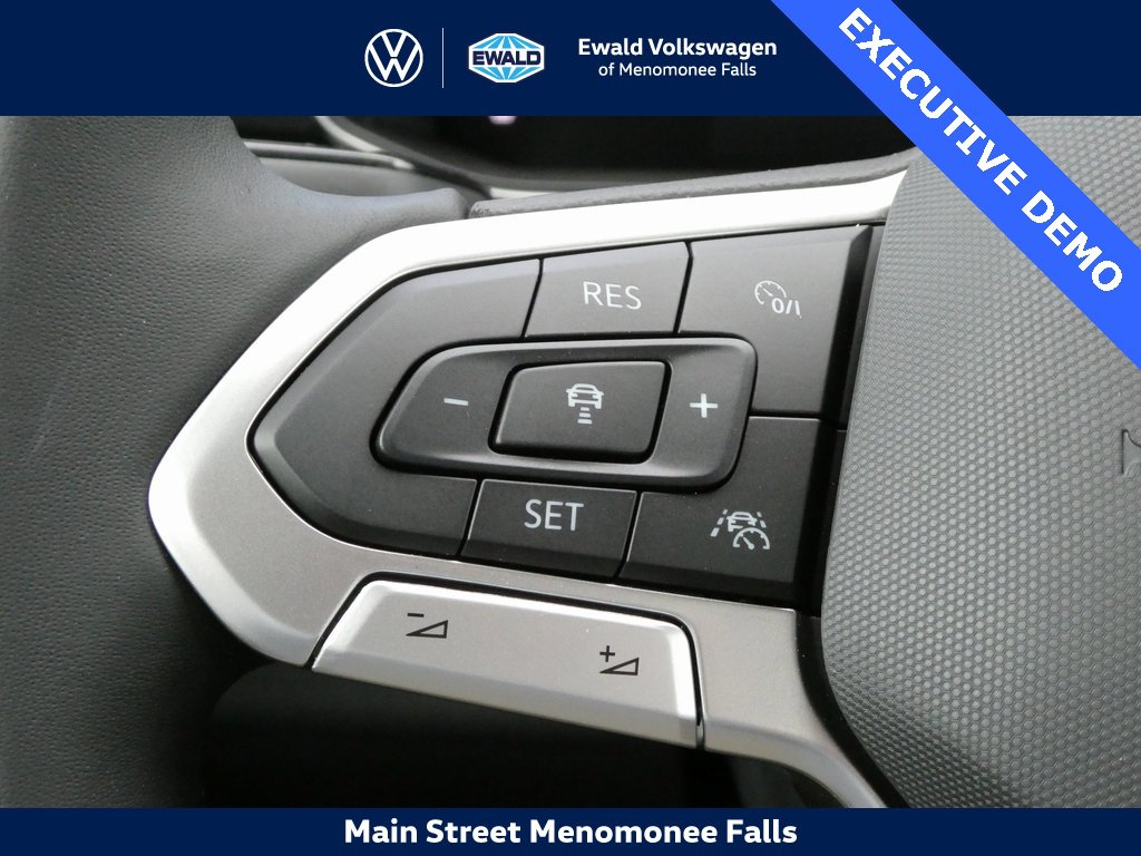 Certified 2025 Volkswagen Jetta S image 12