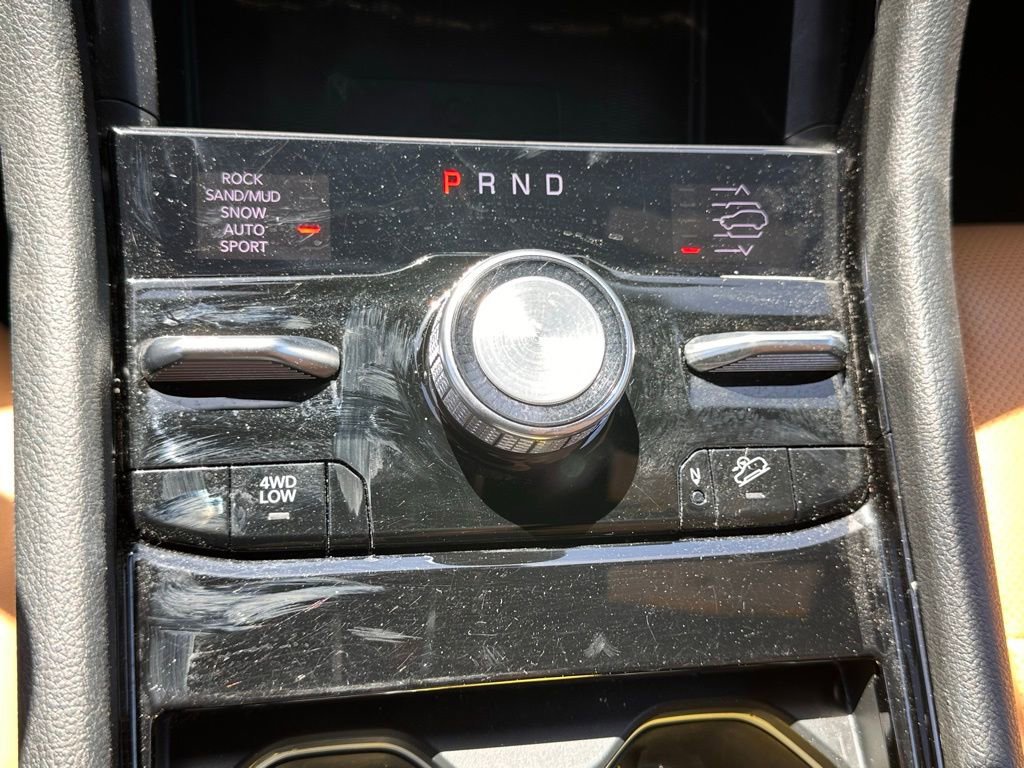 Used 2024 Jeep Grand Cherokee L Summit w/ Luxury Tech Group V image 7