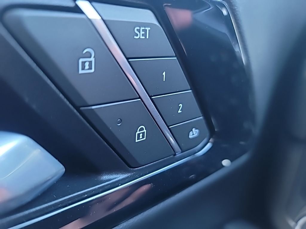 Used 2025 Chevrolet Tahoe Z71 image 19