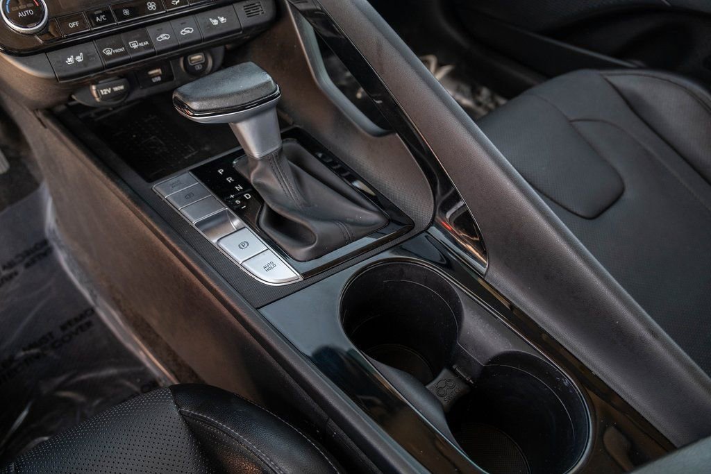 Used 2023 Hyundai Elantra Limited image 19