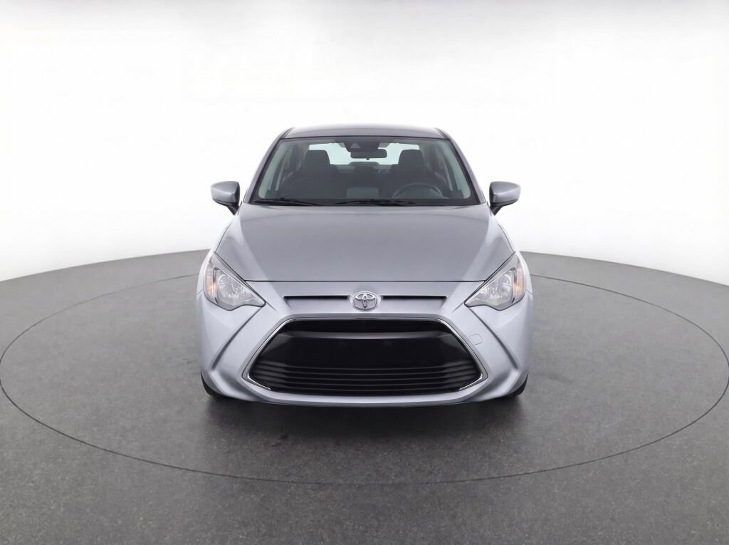 Used 2018 Toyota Yaris iA image 2