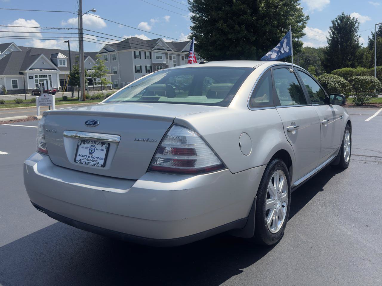 Used 2008 Ford Taurus Limited FWD image 6