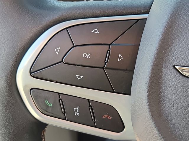 Used 2023 Chrysler Voyager LX FWD image 24