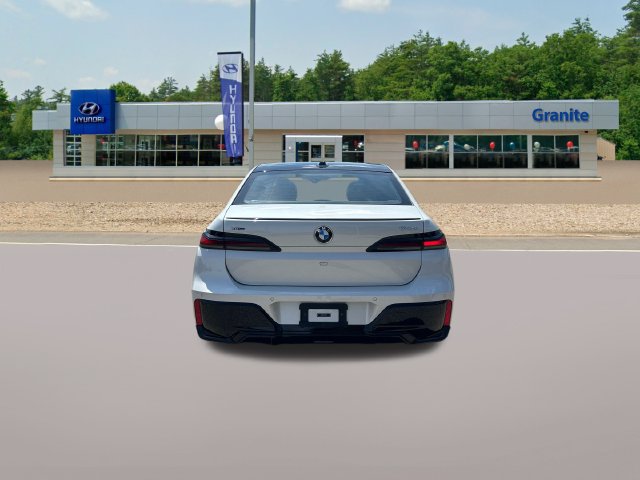 Used 2026 BMW 740i xDrive AWD/4WD image 7