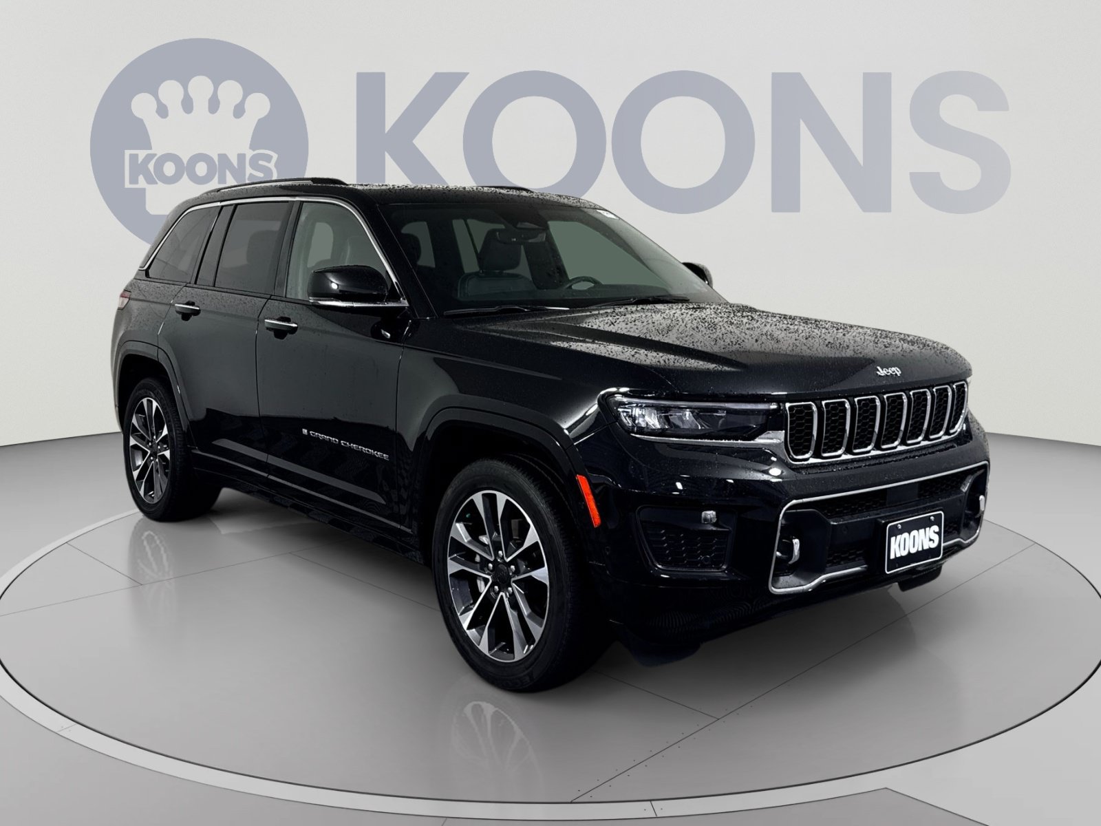 Used 2023 Jeep Grand Cherokee Overland AWD/4WD image 10