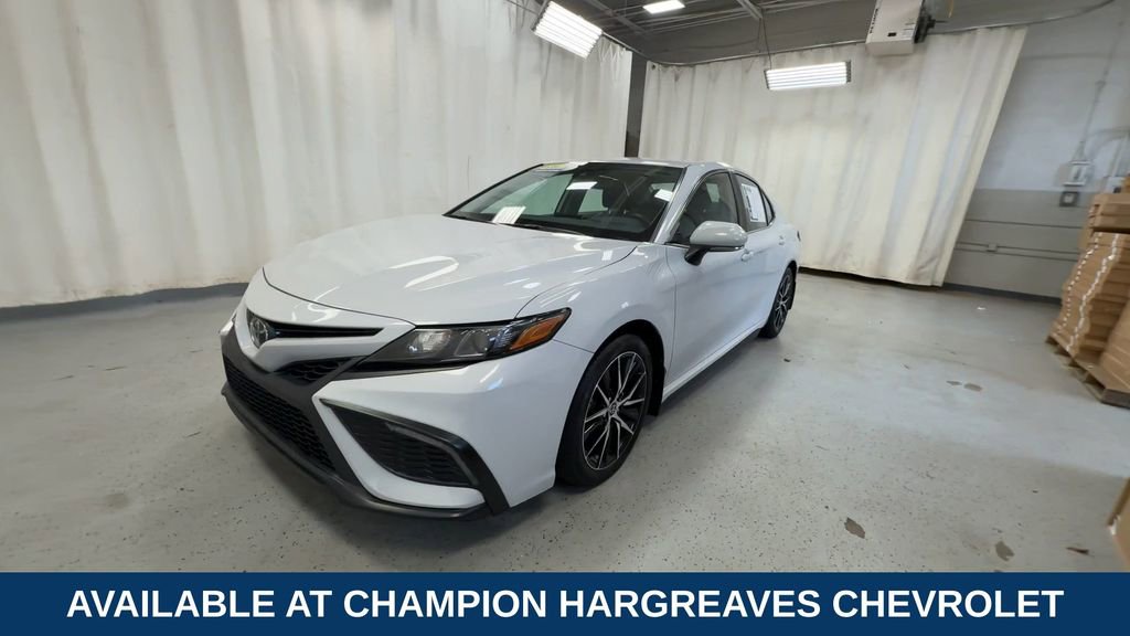 Used 2023 Toyota Camry SE w/ Convenience Package AWD/4WD image 5