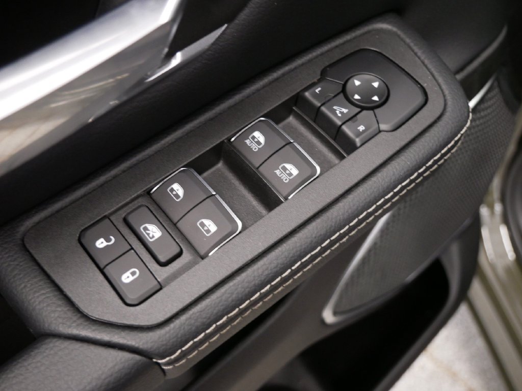 New 2027 RAM 1500 Laramie AWD/4WD image 18