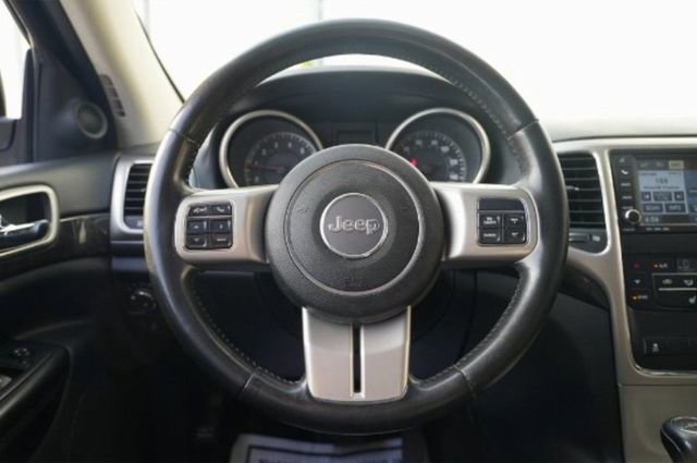 Used 2011 Jeep Grand Cherokee Laredo image 39