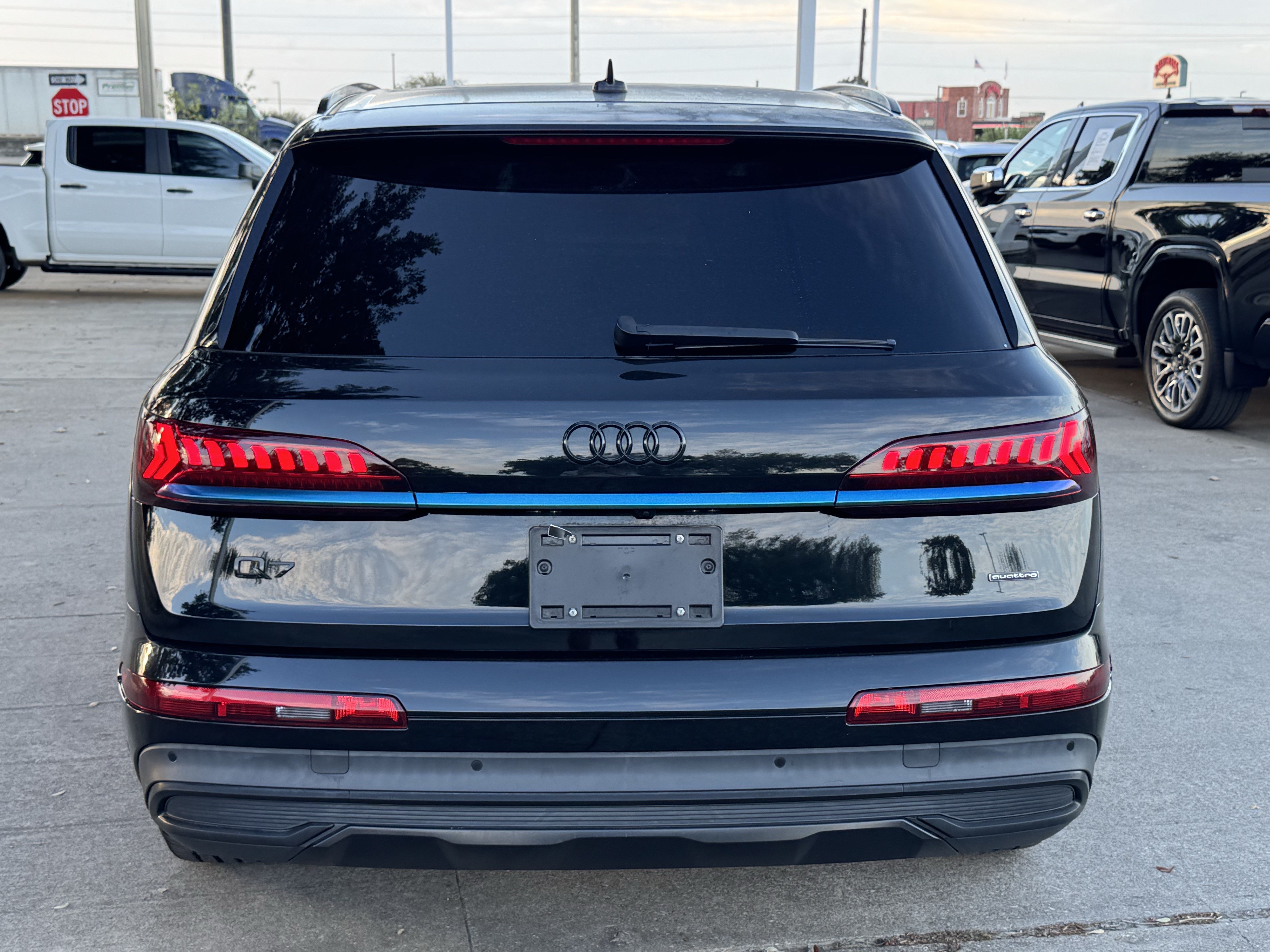 Used 2022 Audi Q7 2.0T Premium w/ Convenience Package AWD/4WD image 6