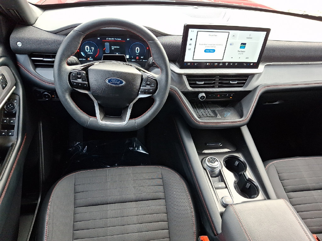 Certified 2025 Ford Explorer ST-Line w/ Premium Package RWD image 11