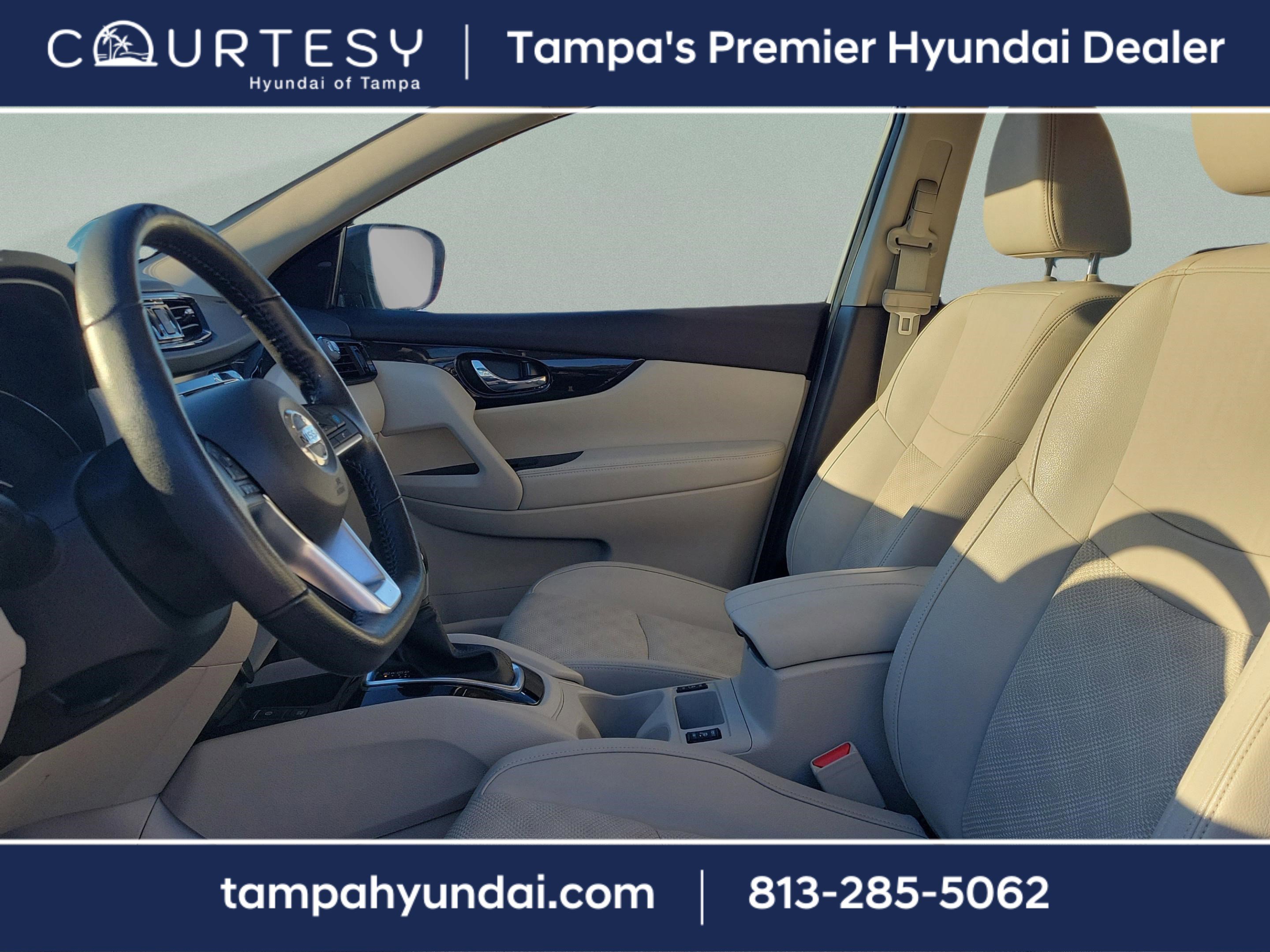 Used 2022 Nissan Rogue Sport SV w/ Technology Package image 19